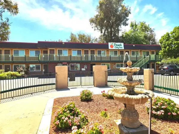 Peach City Inn - Marysville/Yuba City 9